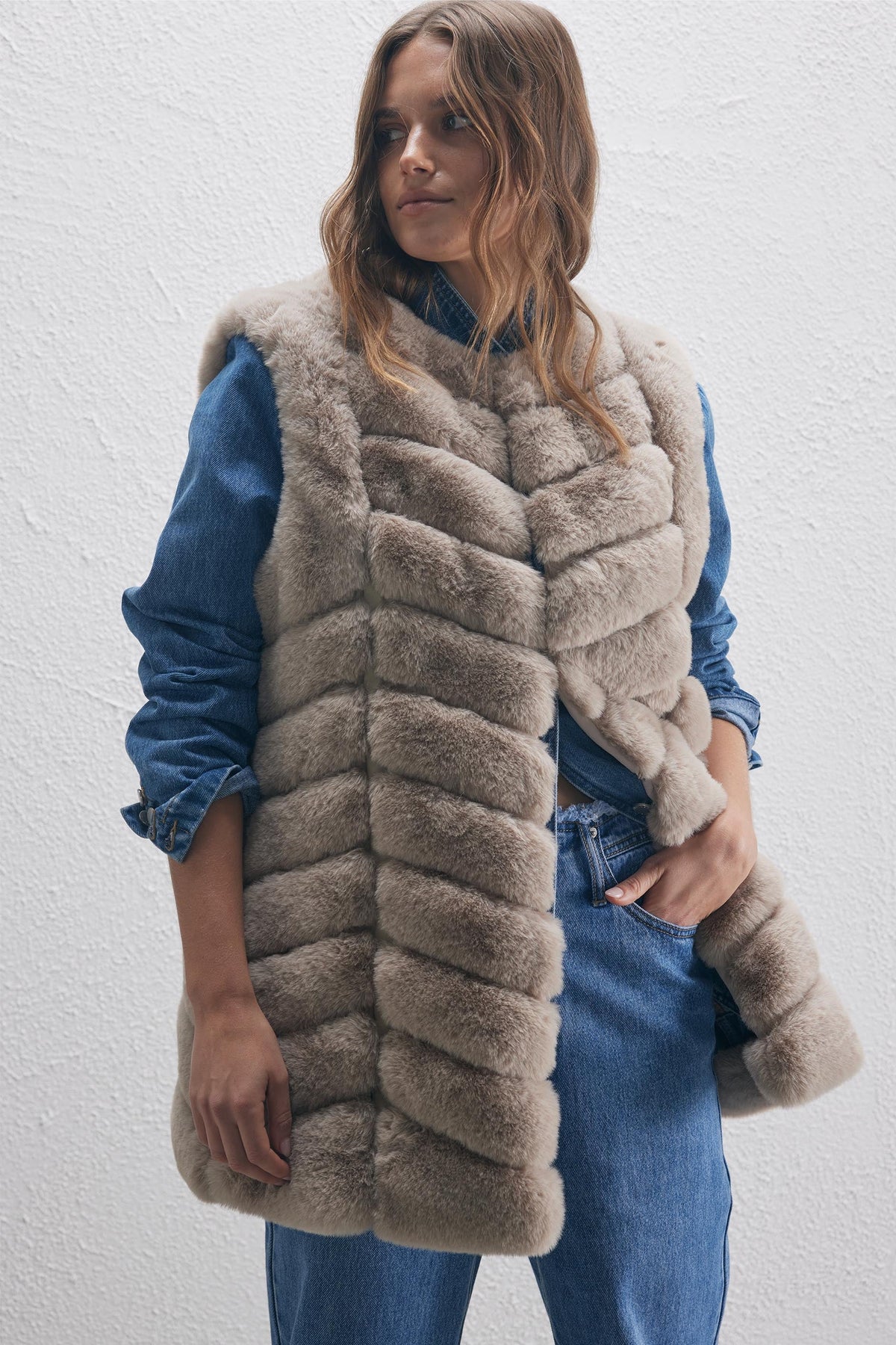 [TEST] Aniston Faux Fur Gilet