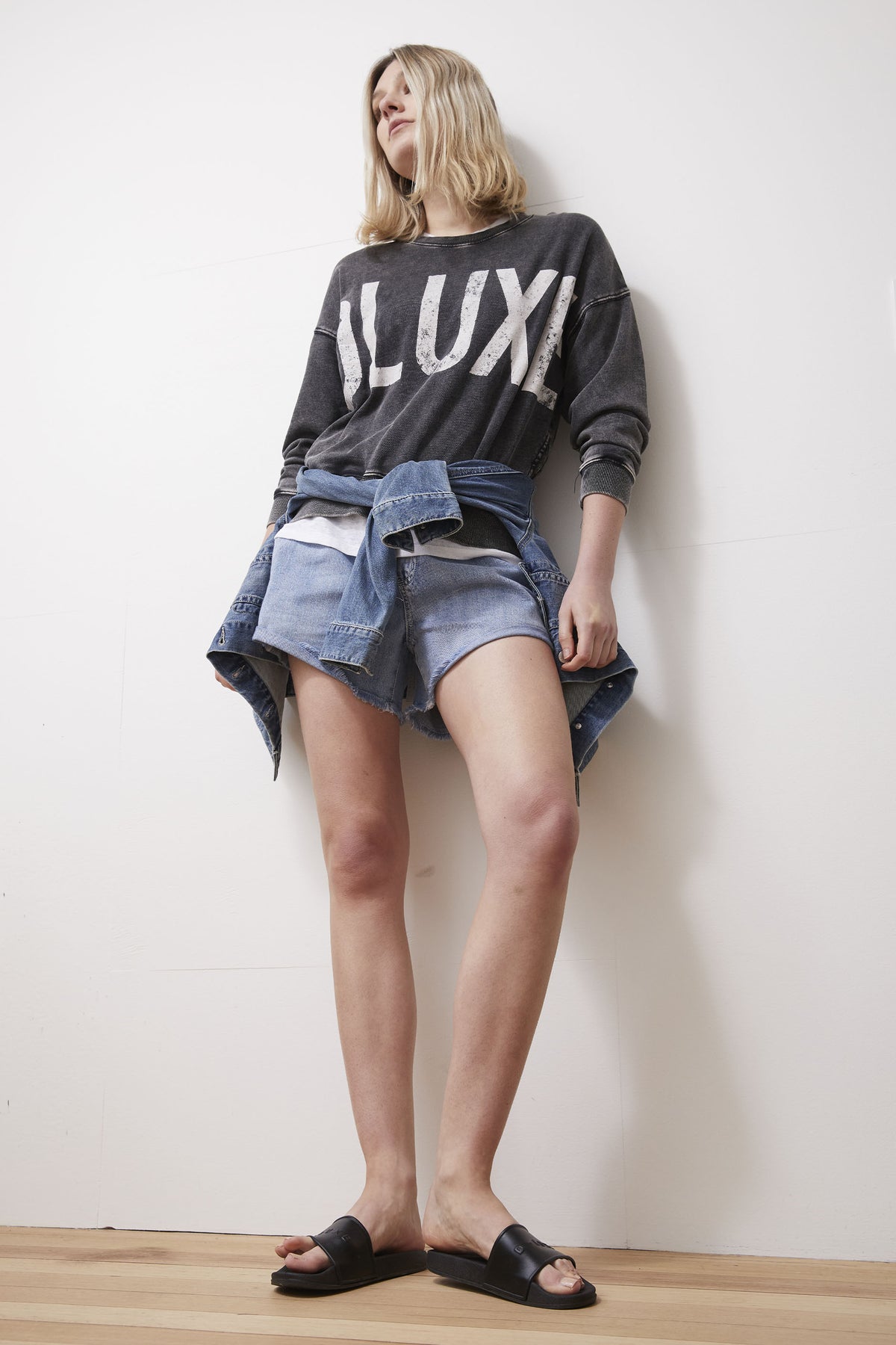 [TEST] D-Luxe Distressed Sweat
