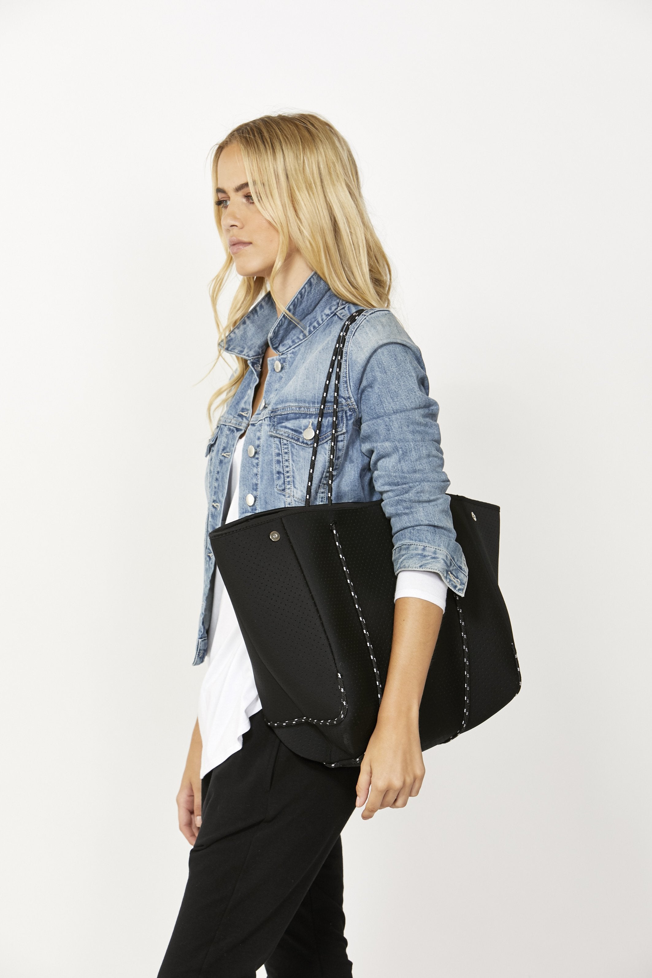 [TEST] D-Luxe Punched Neoprene Tote