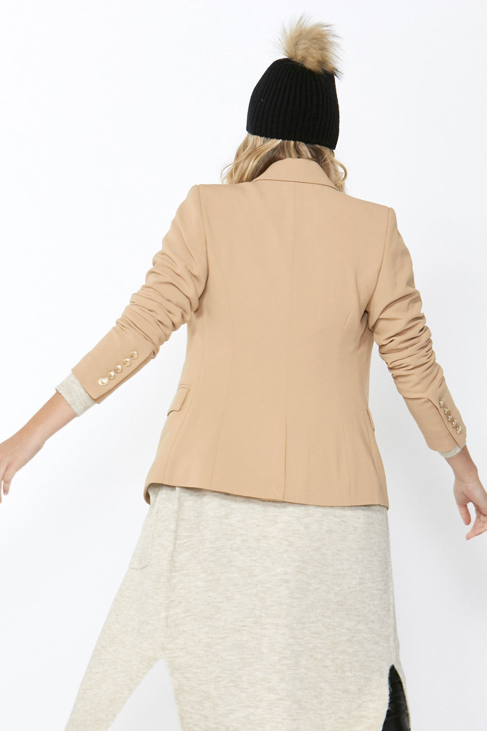 [TEST] Carly Blazer