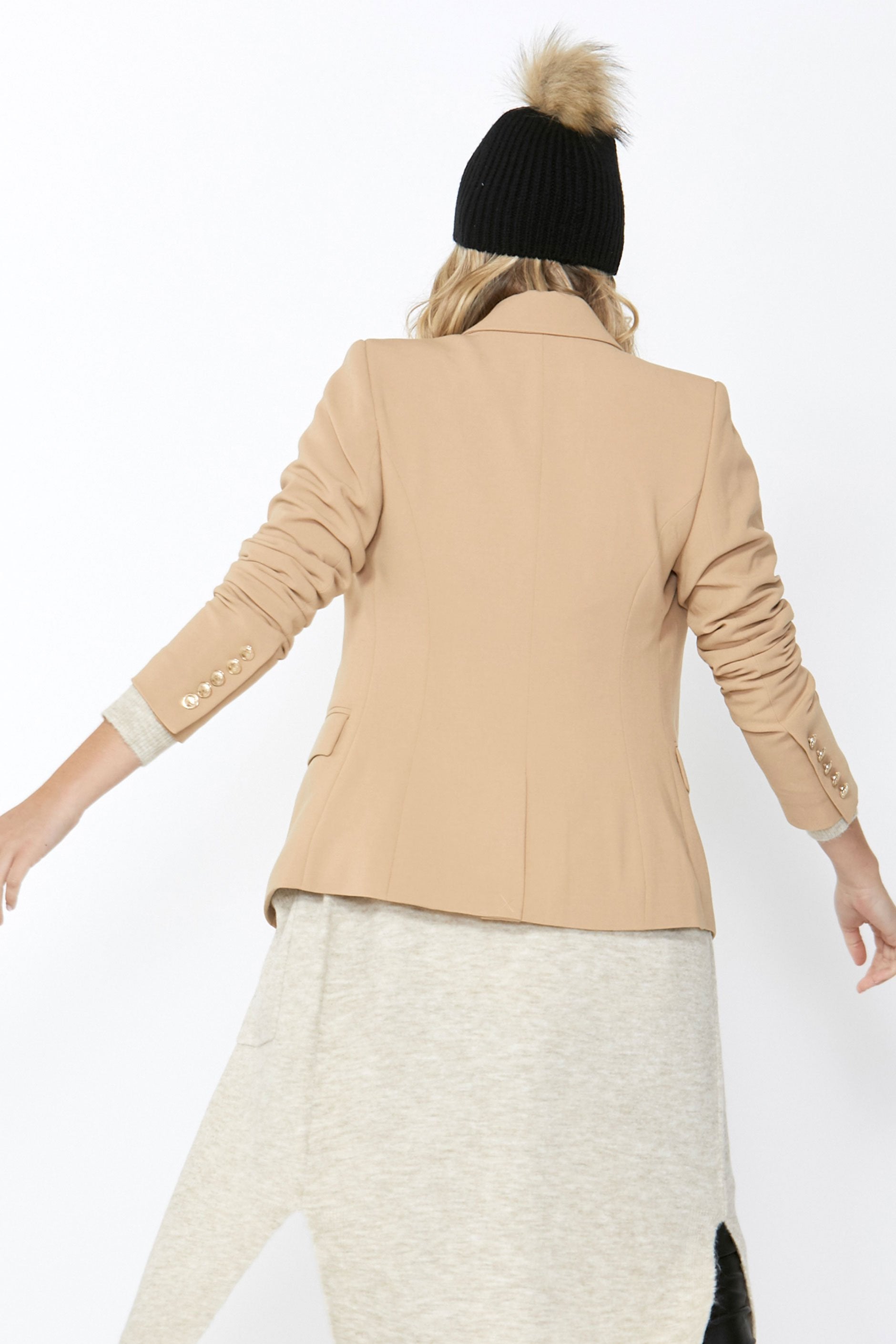 [TEST] Carly Blazer