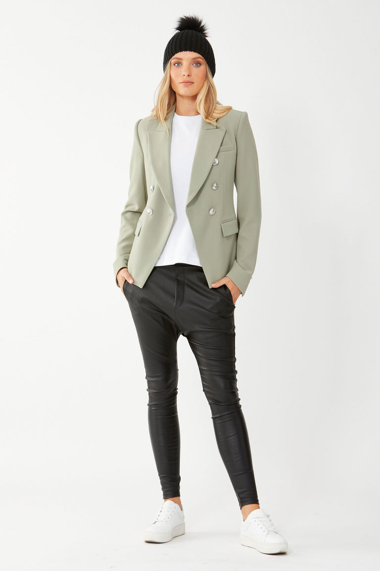 [TEST] Carly Blazer