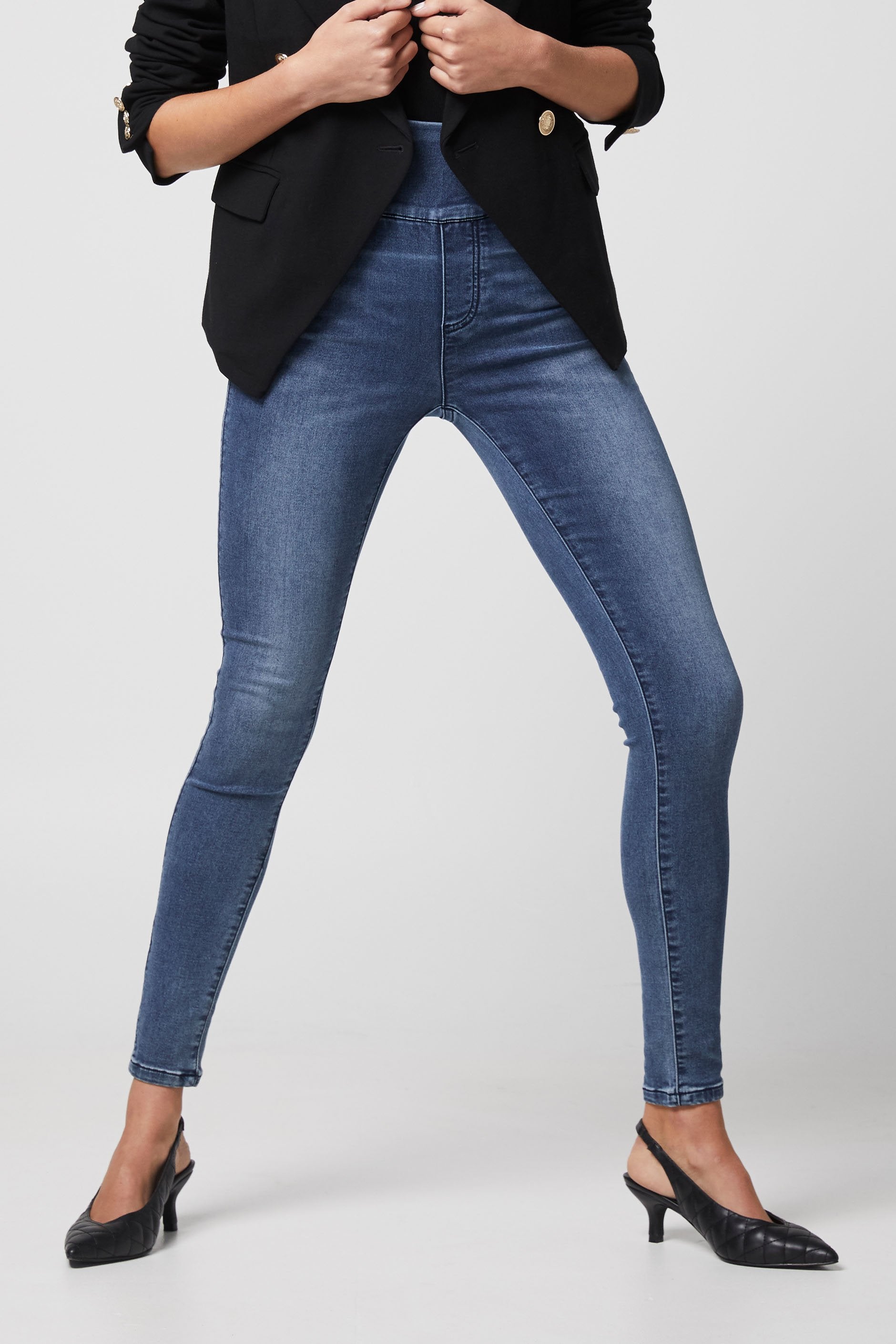 [TEST] Riley Wonder Jean