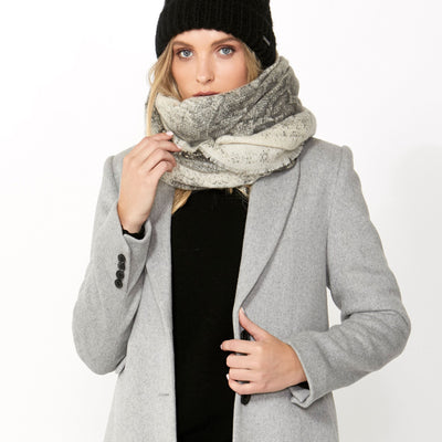 [TEST] Snake Woven Winter Scarf