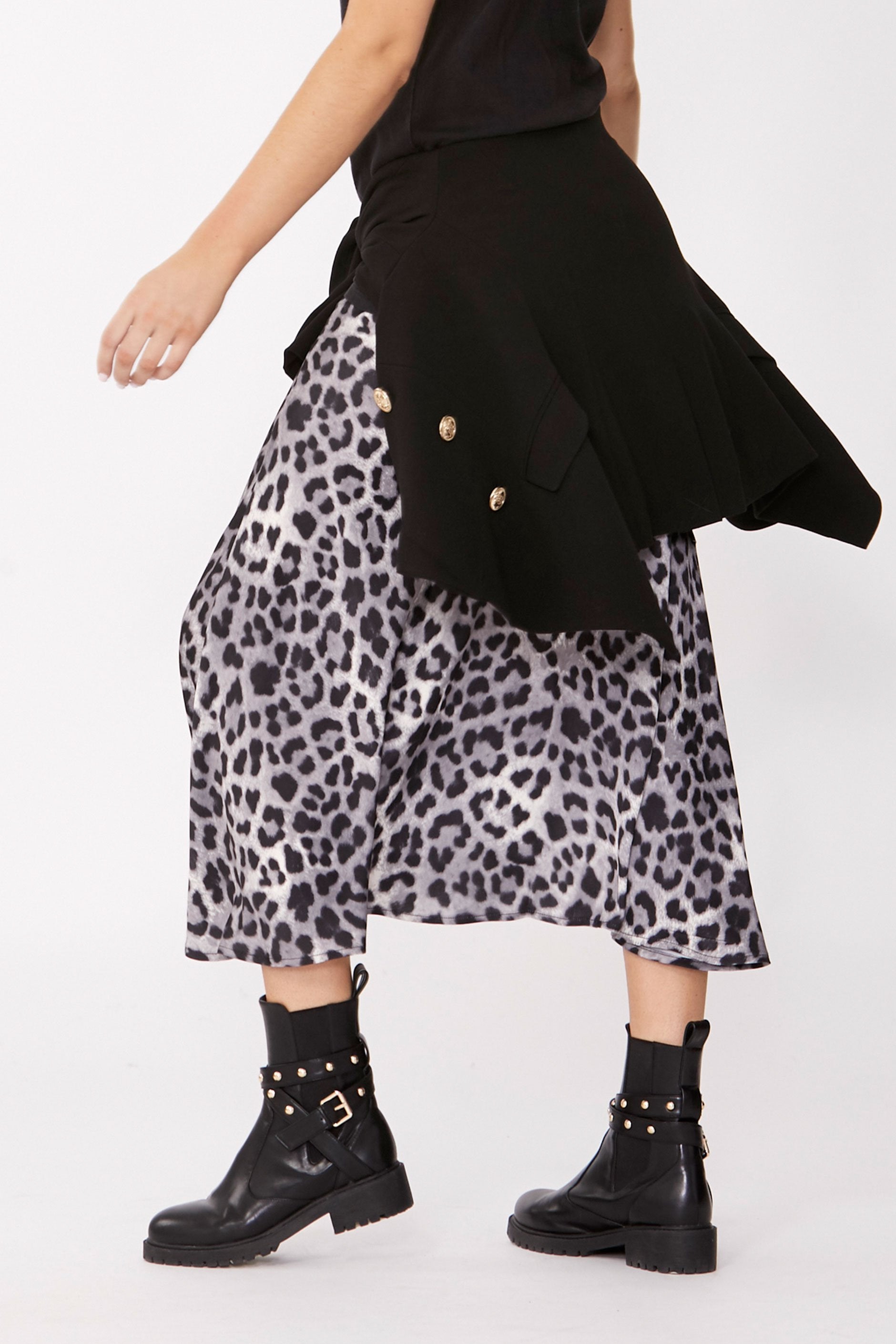 [TEST] Kaya Seam Detail Skirt