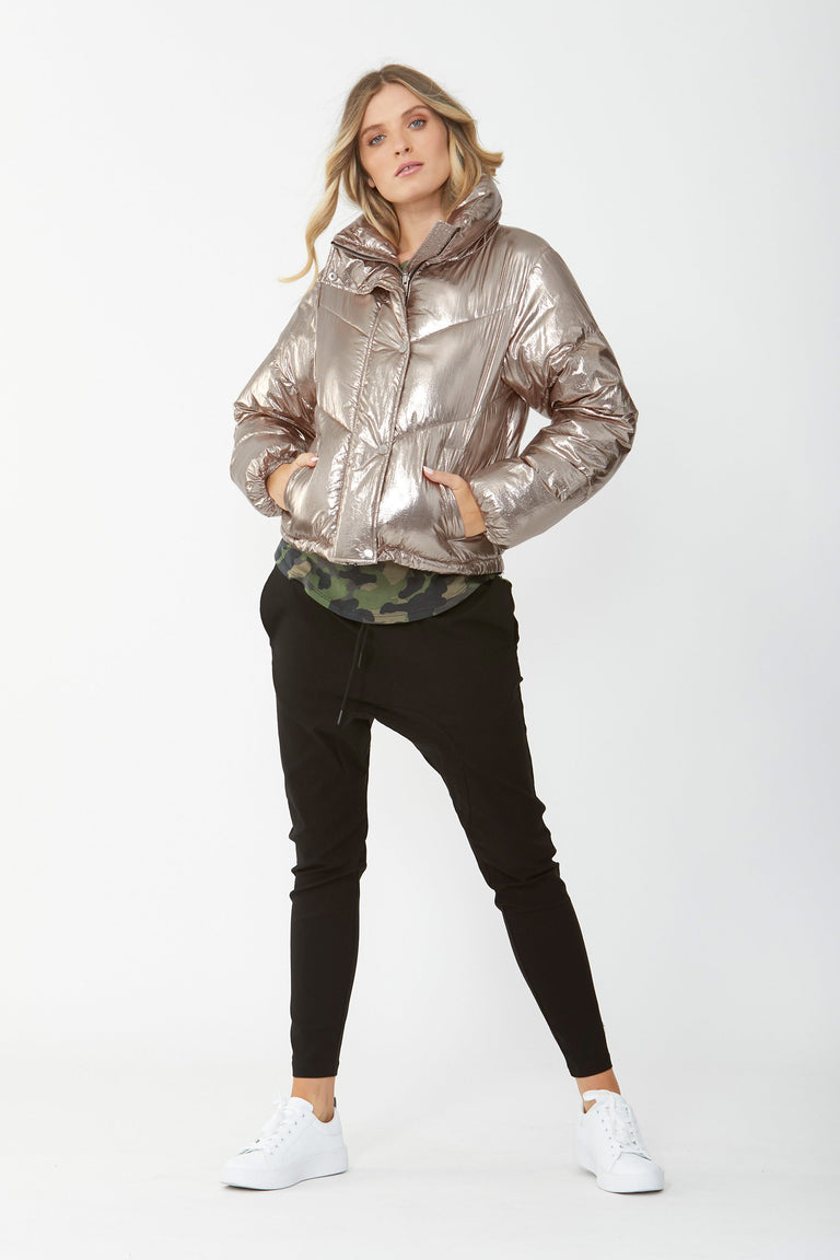 [TEST] D-Luxe Metallic Puffer