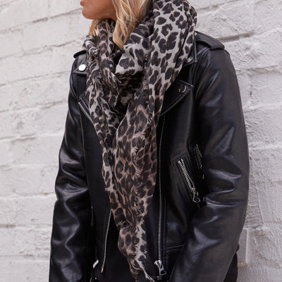 [TEST] Avery Lightweight Scarf