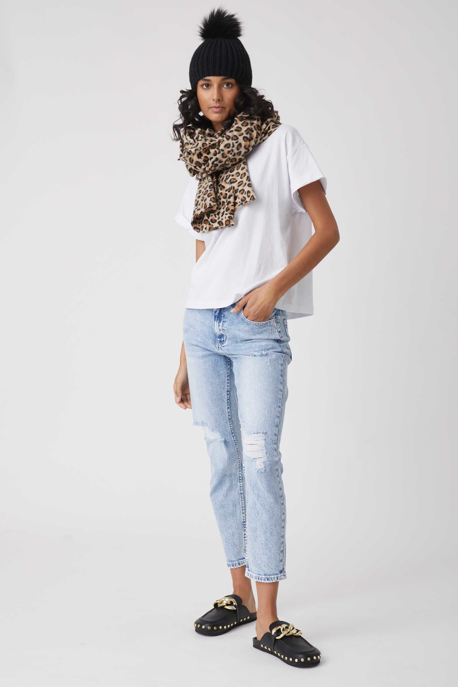 [TEST] Leopard Scarf