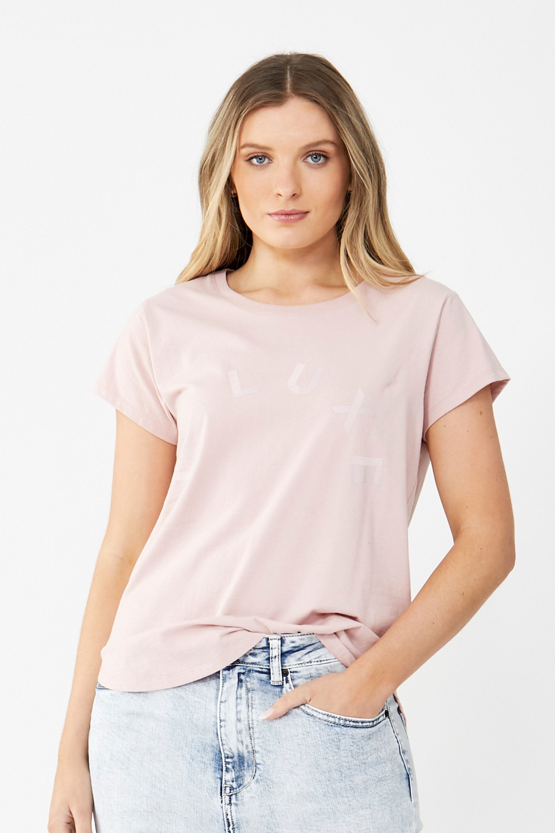 [TEST] D-Luxe Flocked Print Tee