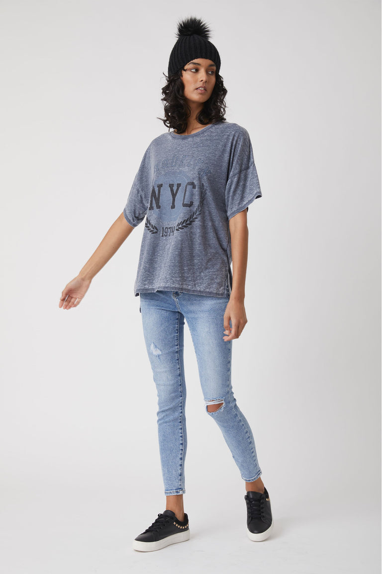 [TEST] Evie Button Distressed Jean