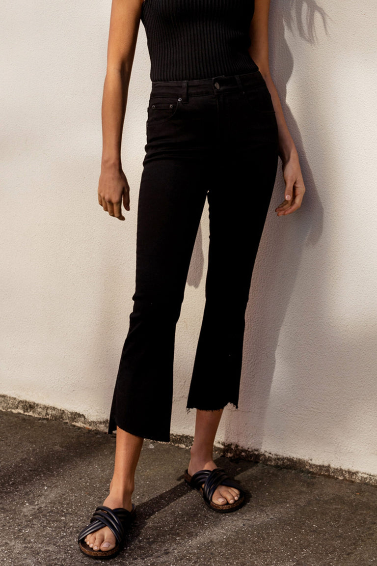 [TEST] Leni Kick Flare Crop Jean