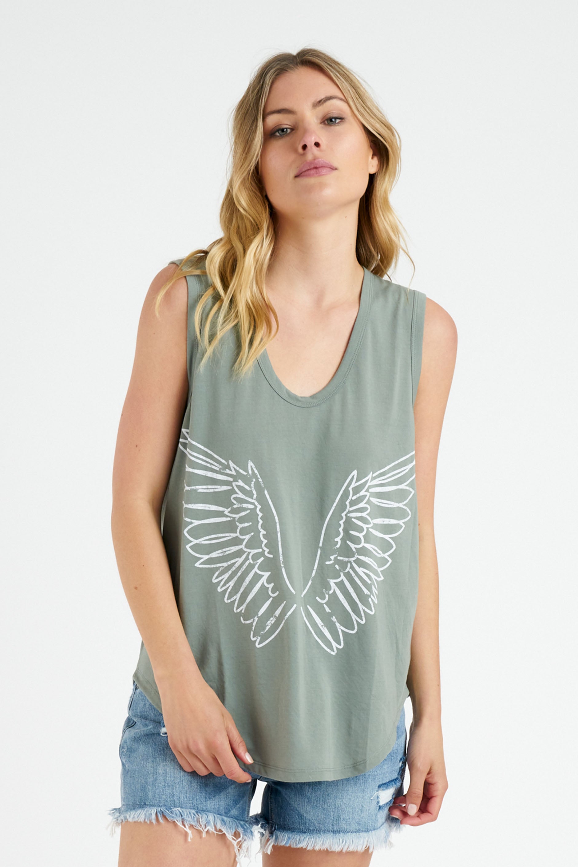 [TEST] Wings Boyfriend Tank