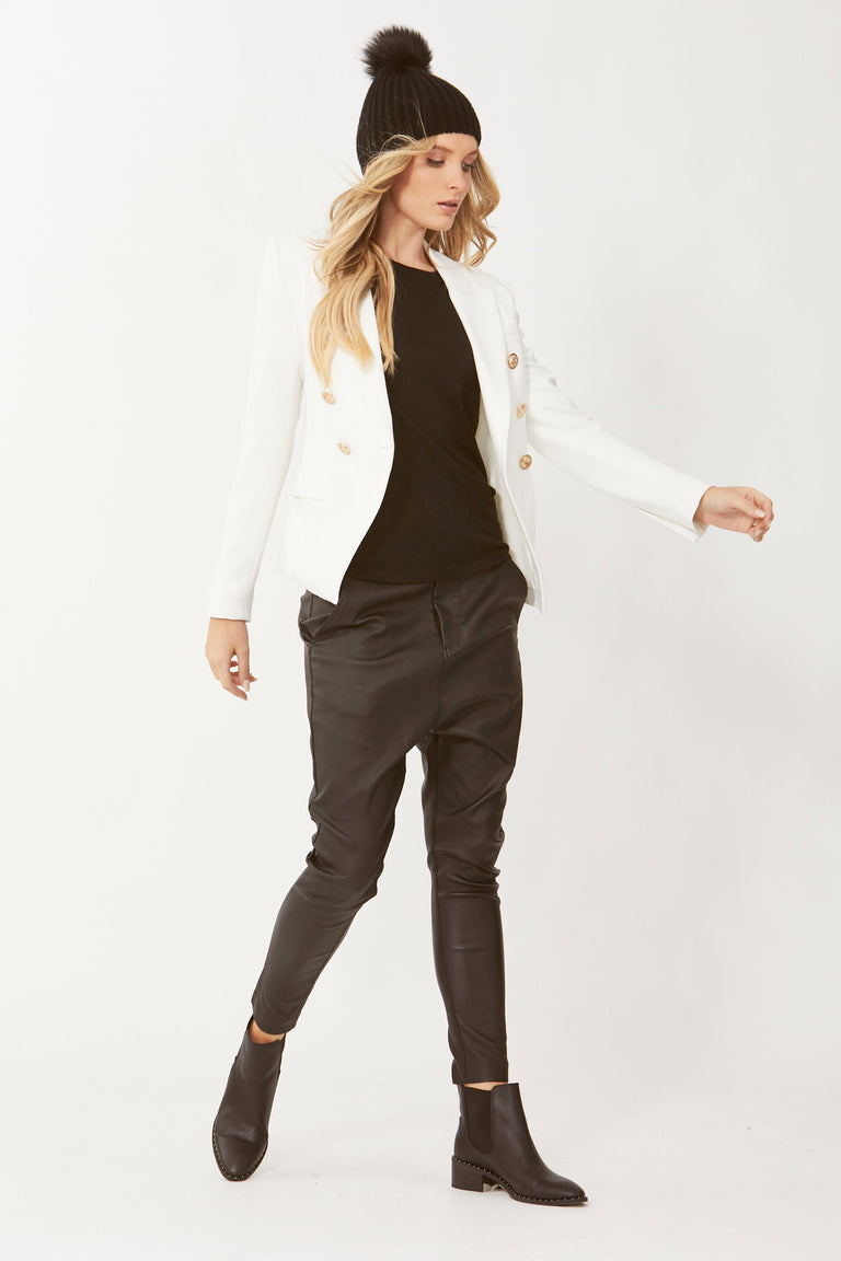 [TEST] Carly Blazer