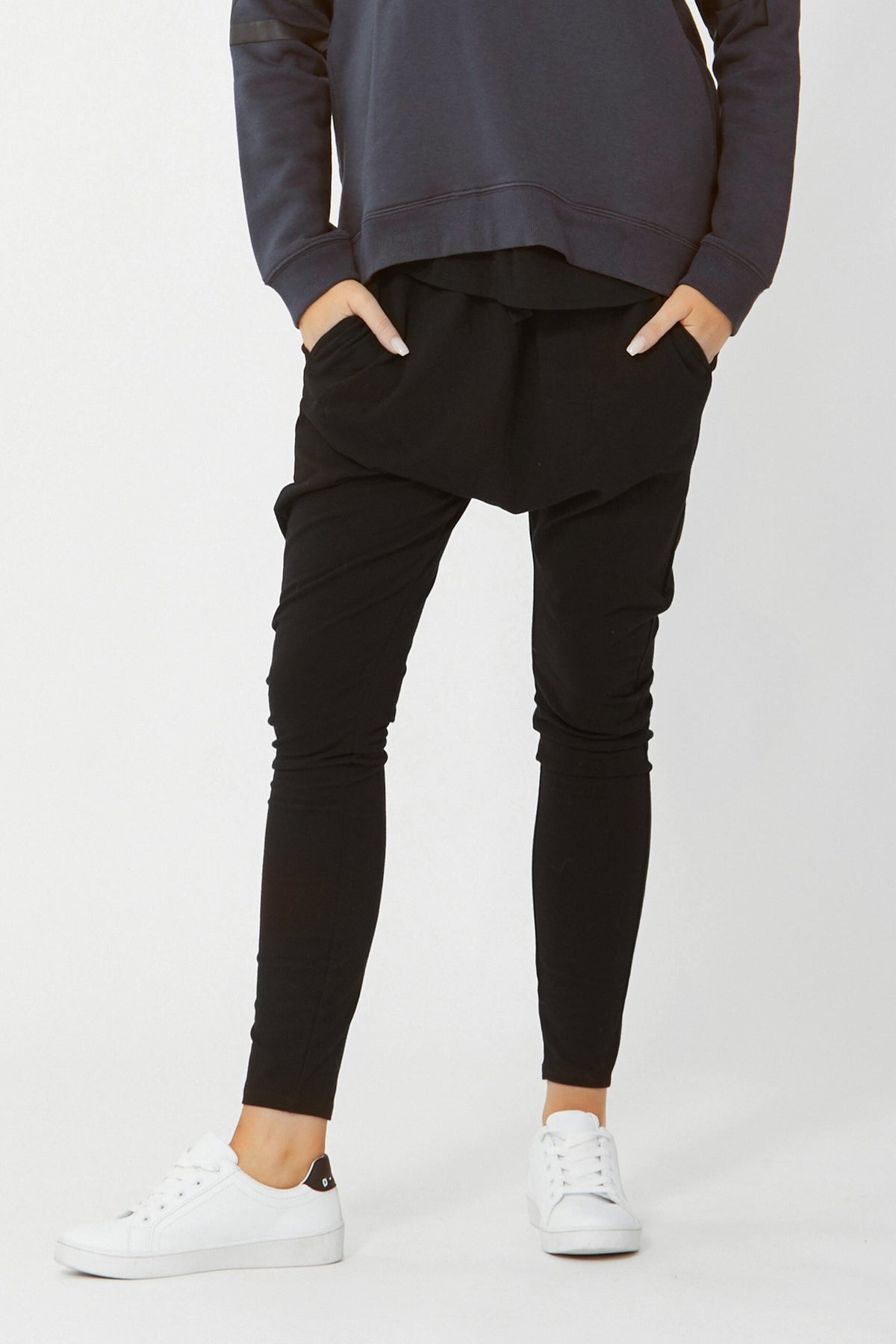 [TEST] D-Luxe Drop Crotch Pant