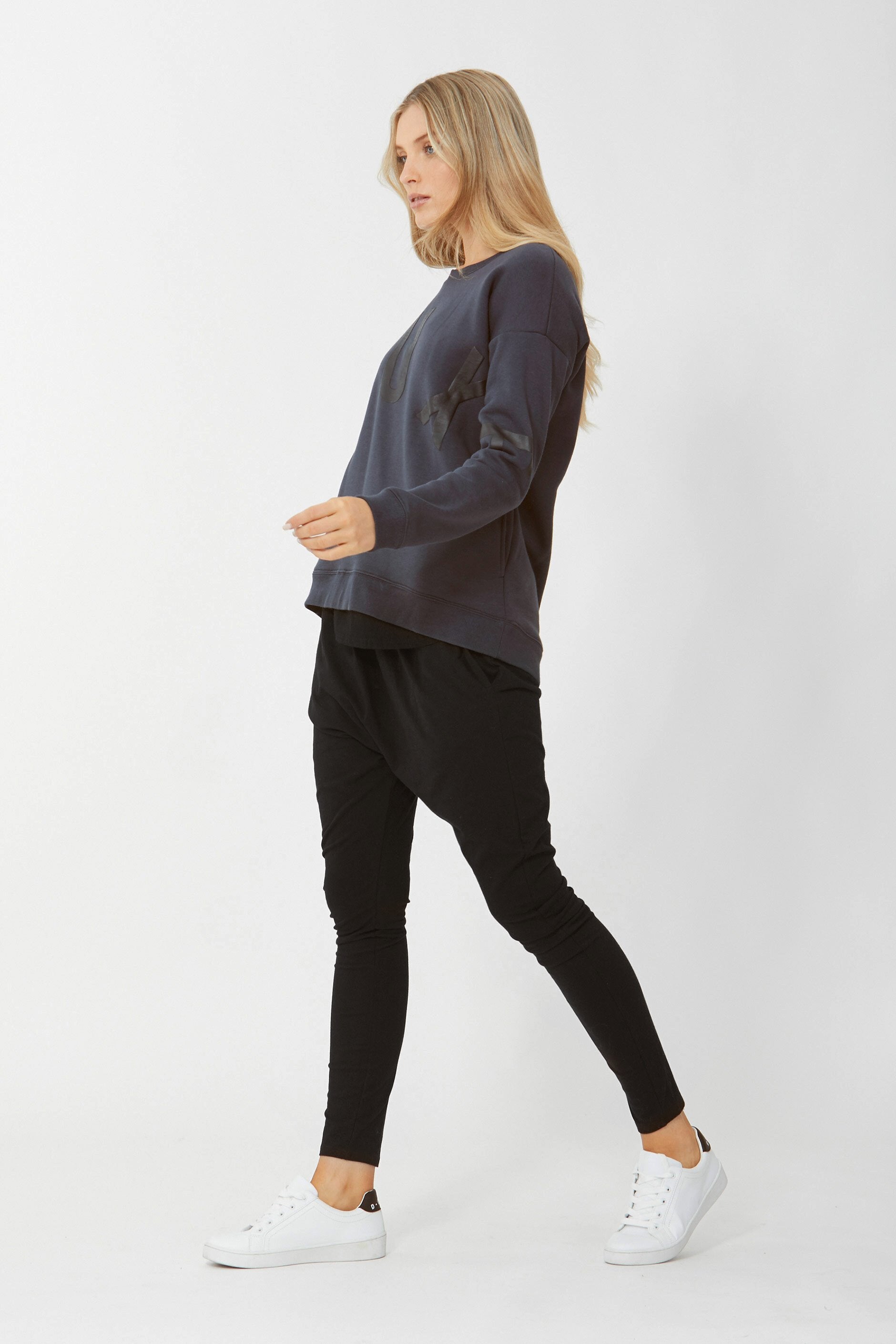 [TEST] D-Luxe Drop Crotch Pant